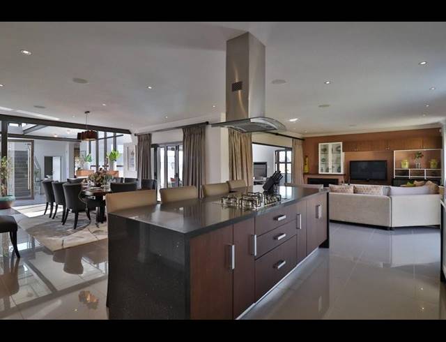 4 BEDROOM PROPERTY TO RENT IN COPPERLEAF ESTATE